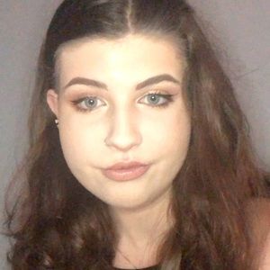 Meet your Posher, Abigail